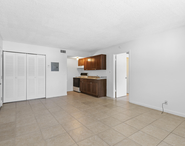 2054 Nw 43rd Terrace - Photo Thumbnail 3