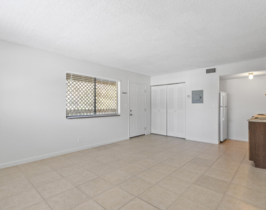 2054 Nw 43rd Terrace - Photo Thumbnail 1