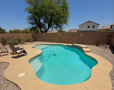 329 S 16th Street - Photo Thumbnail 9