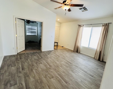 329 S 16th Street - Photo Thumbnail 1