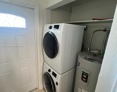 2755 Ne 28th Avenue - Photo Thumbnail 6