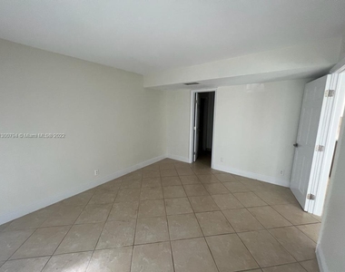 2755 Ne 28th Avenue - Photo Thumbnail 11