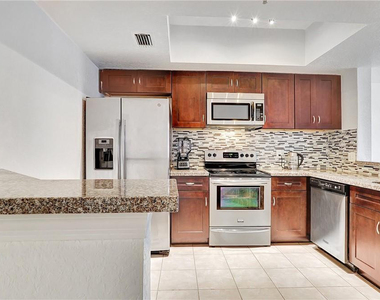 771 Sw 148th Avenue - Photo Thumbnail 7