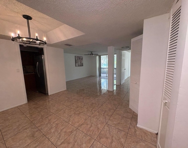 3710 Inverrary Drive - Photo Thumbnail 14