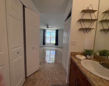 3710 Inverrary Drive - Photo Thumbnail 13