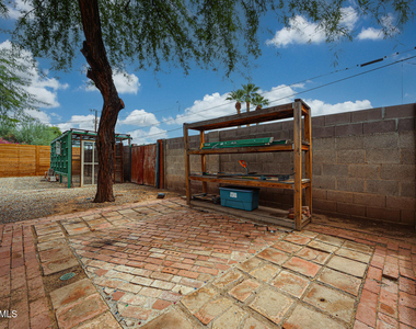 1343 E Mulberry Street - Photo Thumbnail 31