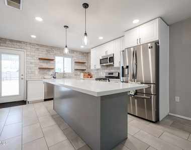 1343 E Mulberry Street - Photo Thumbnail 1