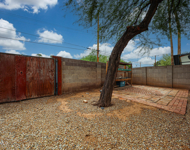 1343 E Mulberry Street - Photo Thumbnail 28