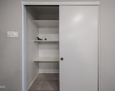 1343 E Mulberry Street - Photo Thumbnail 15