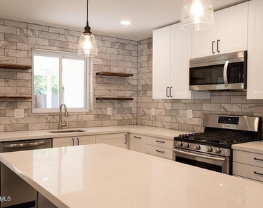 1343 E Mulberry Street - Photo Thumbnail 7