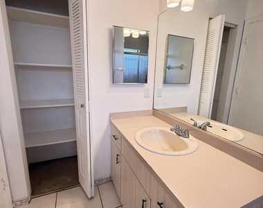 2225 Se Melaleuca Boulevard - Photo Thumbnail 14