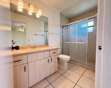 2225 Se Melaleuca Boulevard - Photo Thumbnail 13