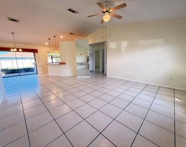 2225 Se Melaleuca Boulevard - Photo Thumbnail 3