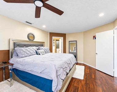1431 Sw 87th Way - Photo Thumbnail 8