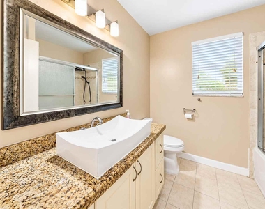 1431 Sw 87th Way - Photo Thumbnail 5