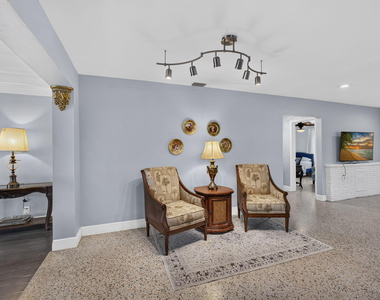 439 45th Street - Photo Thumbnail 16