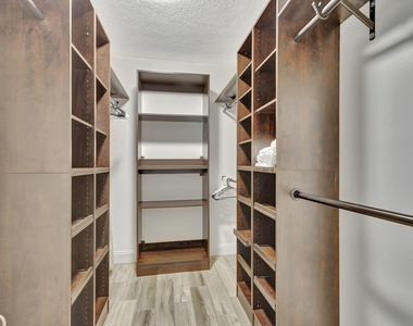1104 Jackpine Street - Photo Thumbnail 20