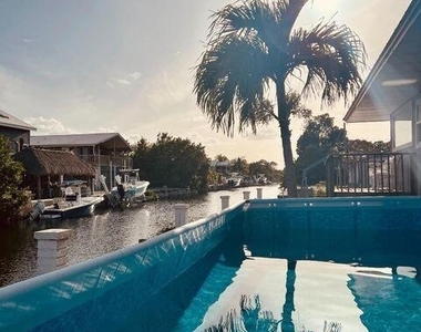 1540 Lantana Lane - Photo Thumbnail 7
