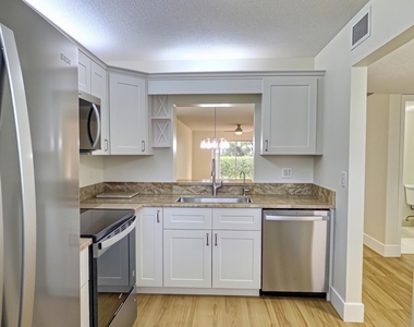 2845 Sw 22nd Avenue - Photo Thumbnail 1