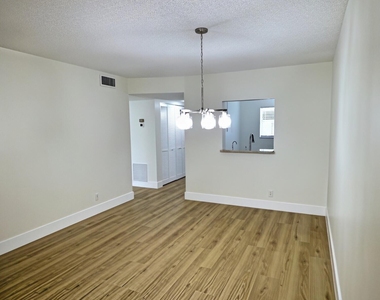 2845 Sw 22nd Avenue - Photo Thumbnail 6