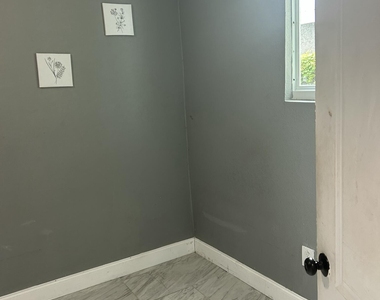 5410 Nw 16th Court - Photo Thumbnail 3