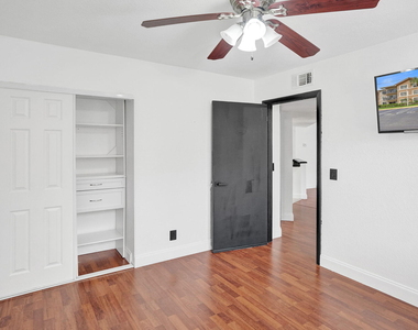 8761 Wiles Road - Photo Thumbnail 10