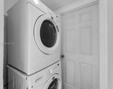 4220 Sw 13th Street - Photo Thumbnail 11