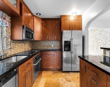 4220 Sw 13th Street - Photo Thumbnail 9
