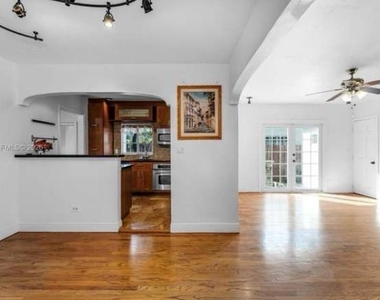 4220 Sw 13th Street - Photo Thumbnail 6