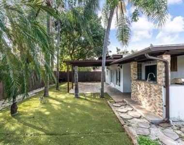 4220 Sw 13th Street - Photo Thumbnail 15