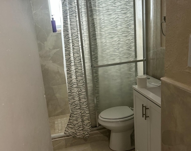 5410 Nw 16th Court - Photo Thumbnail 6