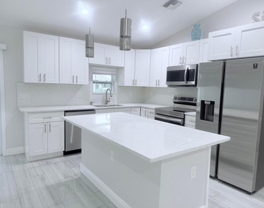 4001 Sw Mccrory Street - Photo Thumbnail 6