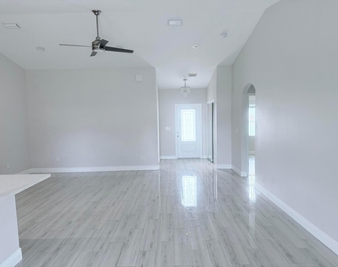 4001 Sw Mccrory Street - Photo Thumbnail 18