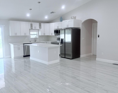 4001 Sw Mccrory Street - Photo Thumbnail 9