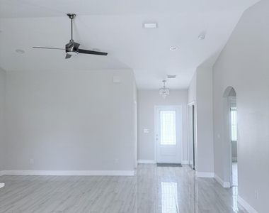 4001 Sw Mccrory Street - Photo Thumbnail 12