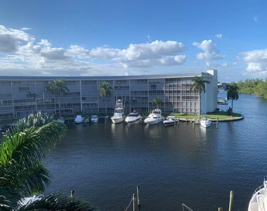 1523 E Hillsboro Boulevard - Photo Thumbnail 24