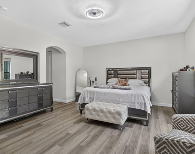 4577 Willow Run Way - Photo Thumbnail 6