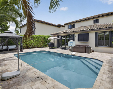 4577 Willow Run Way - Photo Thumbnail 11