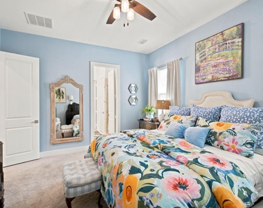 2327 Jack Rabbit Way - Photo Thumbnail 10