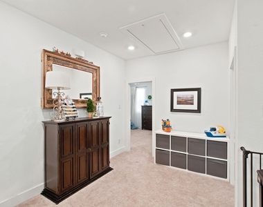 2327 Jack Rabbit Way - Photo Thumbnail 8