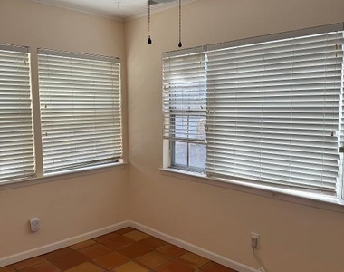 5450 Longview Street - Photo Thumbnail 4