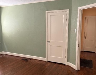 5450 Longview Street - Photo Thumbnail 8