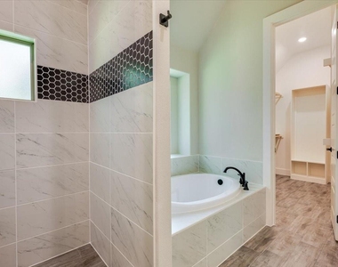 4011 Ponca Drive - Photo Thumbnail 11
