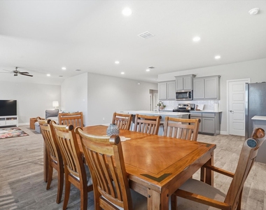 4028 Cornerstone Circle - Photo Thumbnail 12