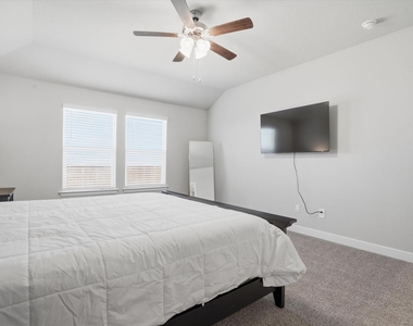 4028 Cornerstone Circle - Photo Thumbnail 19