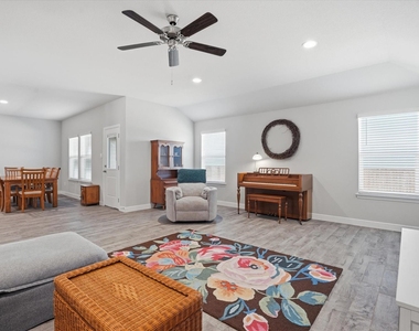 4028 Cornerstone Circle - Photo Thumbnail 14