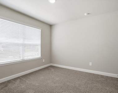 4028 Cornerstone Circle - Photo Thumbnail 26