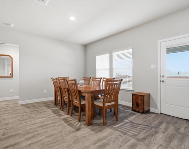 4028 Cornerstone Circle - Photo Thumbnail 10