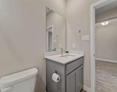 15816 Farringdon Street - Photo Thumbnail 26