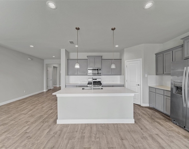 15816 Farringdon Street - Photo Thumbnail 5
